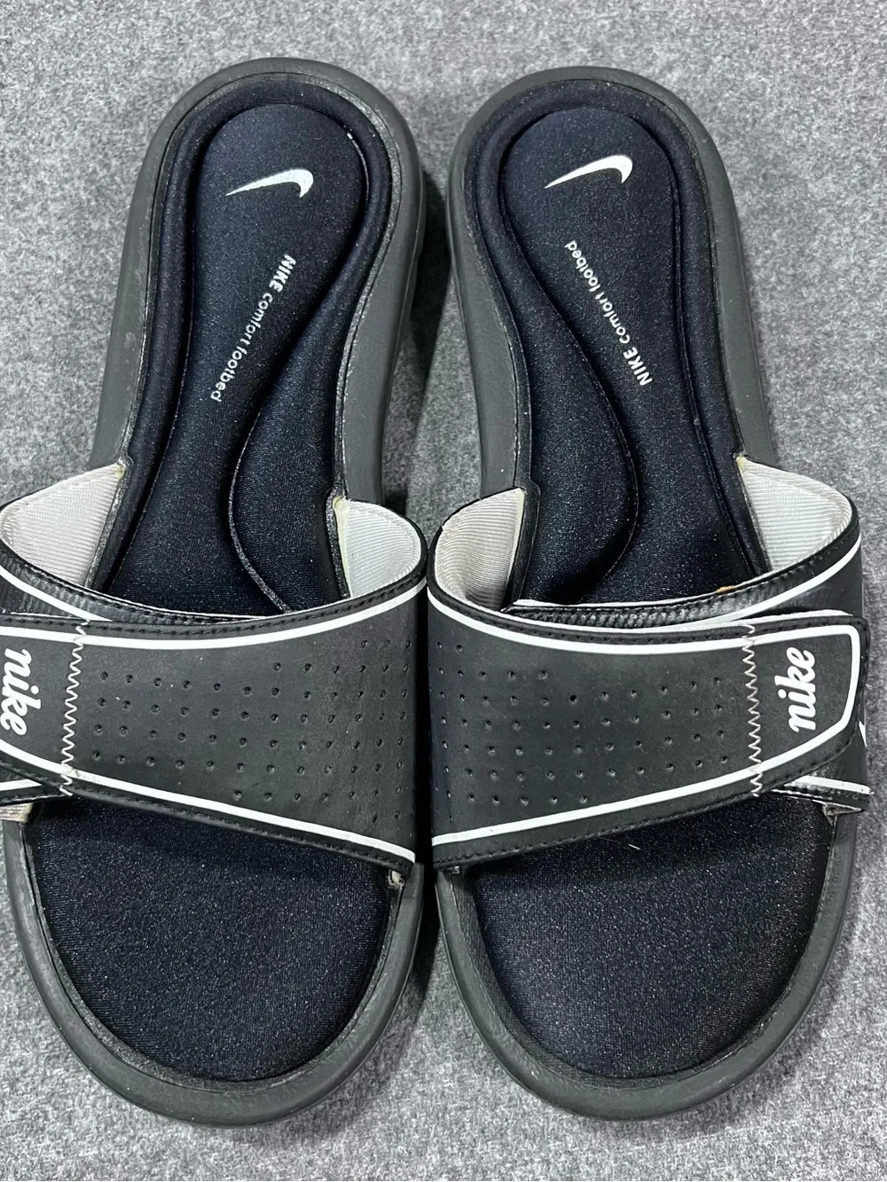 Nike Women’s Comfort Footbed Black & White Slides Sandals 360883-011 Size 10